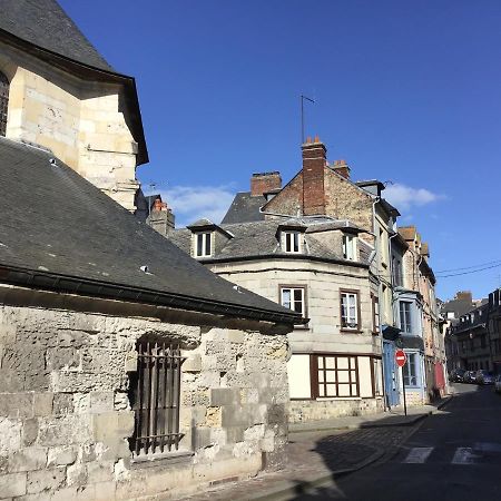 Appartement Medicis Avec Garage Honfleur Exterior foto